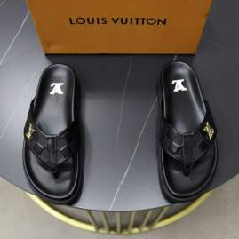 Picture of Louis Vuitton Slippers _SKULVsz38-45hnh03361015